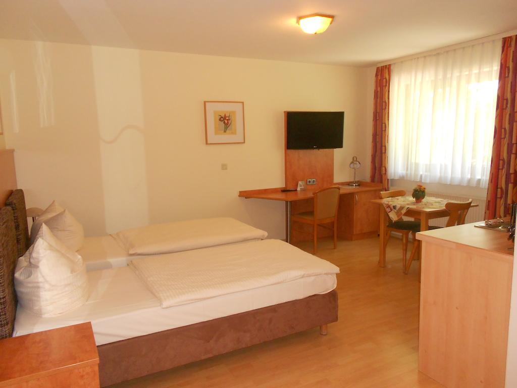 Apartment-Pension Schwalbennest Херцогенаурах Стая снимка