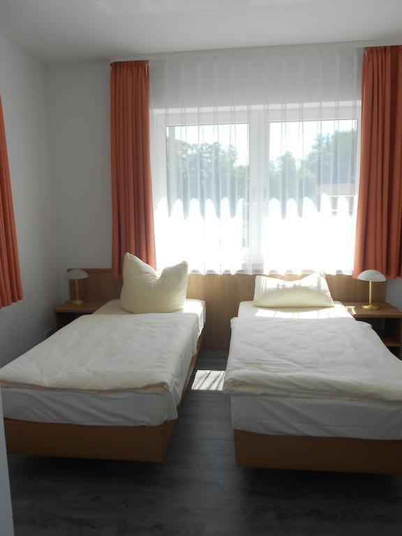 Apartment-Pension Schwalbennest Херцогенаурах Стая снимка