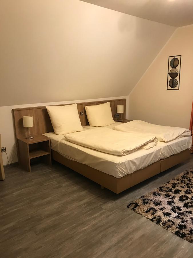 Apartment-Pension Schwalbennest Херцогенаурах Стая снимка